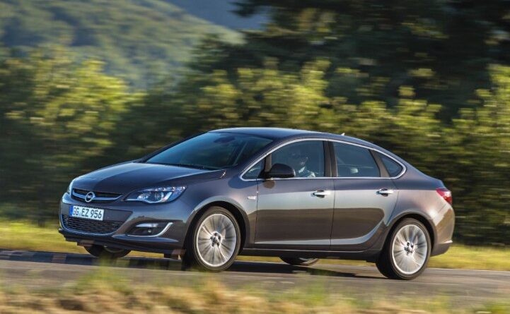 Opel Astra J